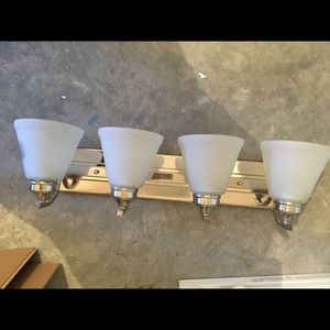 Bathroom vanity light